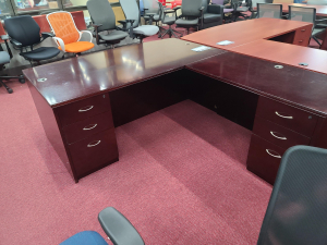 6' X 7' Bowfront Desk w/2 File Pedestals